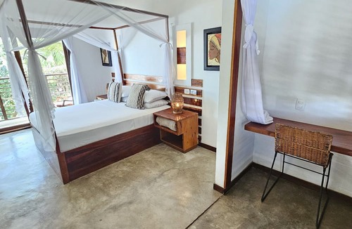 Palomino Hotel | Makao Beach Hotel
