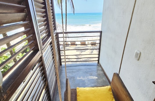 Palomino Hotel | Makao Beach Hotel