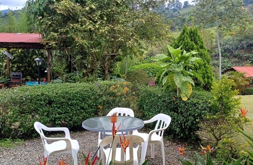 Jardin House | Room-cozy Guest Room in Jardín Colombia