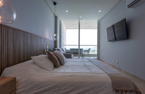Porto Nao Apartment | Luxe 2-br Ocean-view Apartment With Pool Gym Spa