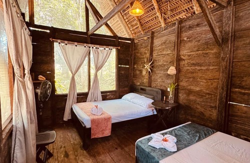 Nuqui Hostel | nawala eco-hostel