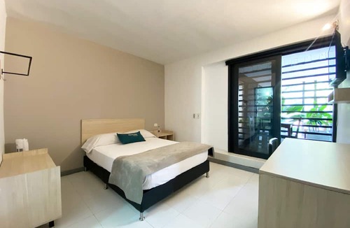 La Aguacatala Hostel | Ayenda 1224 Pixel House