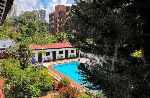 Las Lomas I Hotel | Premium Real