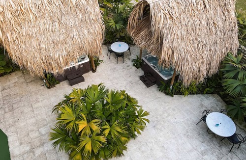 Puerto Triunfo Hotel | Los Colores Ecoparque