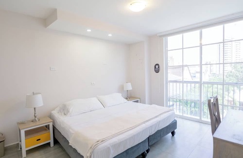 San Antonio Hostel | Viajero Cali Hostel & Salsa School