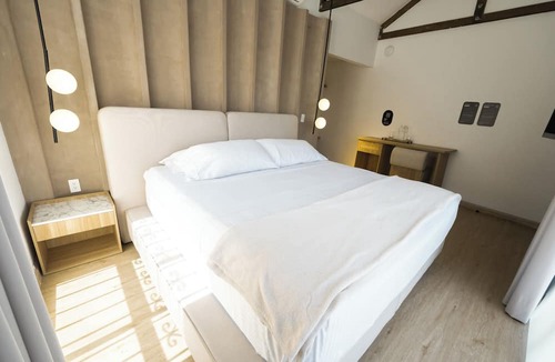 San Antonio Hostel | Viajero Cali Hostel & Salsa School
