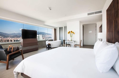 Castropol Hotel | V Grand Hotel, a member of Radisson Individuals