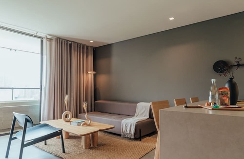 Las Lomas I Apartment | Provenza - Private Balcony & Hot Tub - Pool - Deluxe - Wake 1115