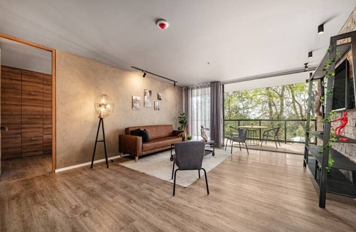 Envigado Apartment | Olive 311 · Apto de lujo estilo industrial-con Jacuzzi privado