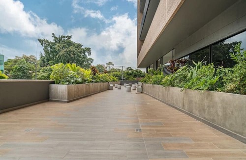La Aguacatala Apartment | Go Living 1019 · Luxury loft with AC near Milla de Oro & coworking