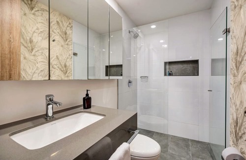 La Aguacatala Apartment | Go Living 801 · Luxury 2BR Apt, Prime El Poblado+2AC GYM & Cowork