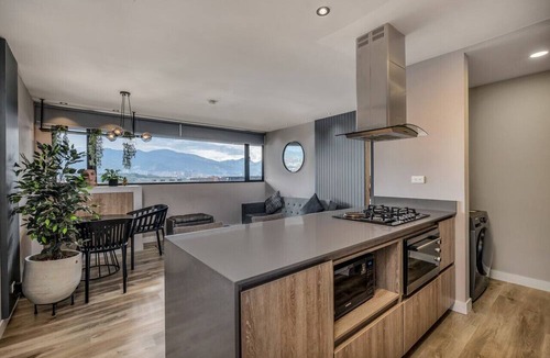 La Aguacatala Apartment | Go Living 801 · Luxury 2BR Apt, Prime El Poblado+2AC GYM & Cowork