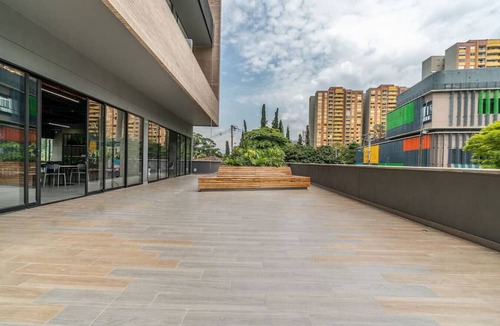 La Aguacatala Apartment | Go Living 1413 · Luxury 14th floor loft City view AC, GYM & co-work