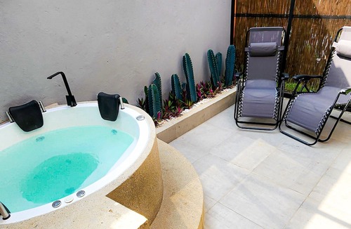 Las Lomas I Apartment | Las Lomas