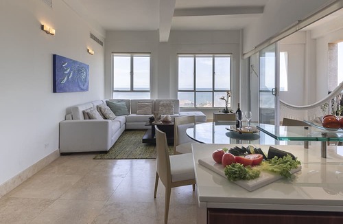 Castillogrande Apartment | Cartagena Apartment: Luxury Colonial Oasis