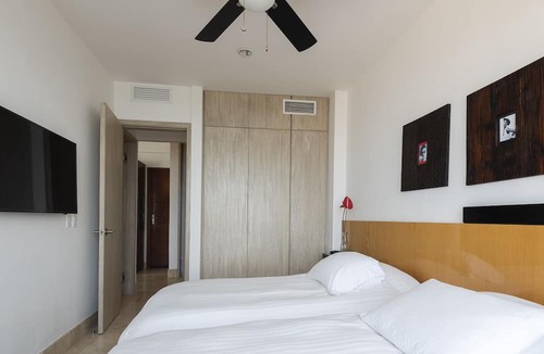 Castillogrande Apartment | Cartagena Apartment: Luxury Colonial Oasis