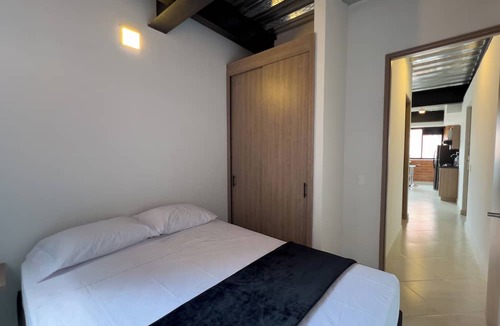Florida Nueva Apartment | Industrial architectured Apt in the heart of Laureles with beautiful valley view