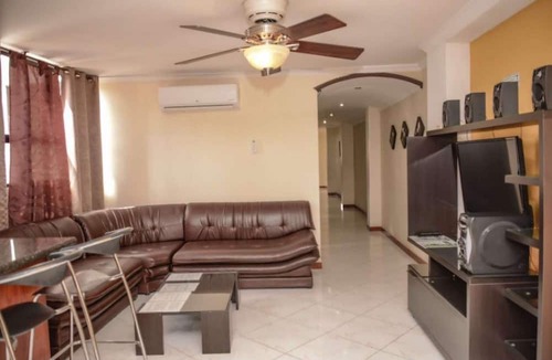 Zona Rosa Apartment | 6 Bedroom combo that connects inside roof deck private and AC