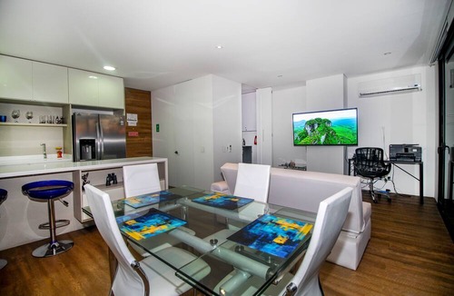 Las Lomas I Condo | ★18th Floor★Coolest building in Medellin★RoofTop Pool/Jacuzzi/Gym★Amazing Views★