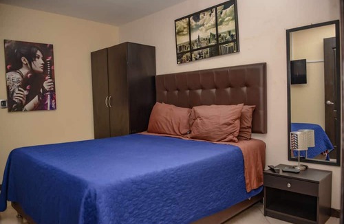 El Poblado Apartment | 2 Bedroom Hot tub security AC Lleras area