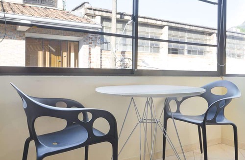 Zona Rosa Apartment | ONE Bedroom Hot TUB AC LLeras 2 bliocks
