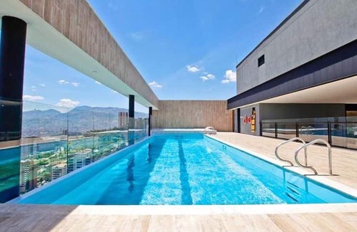 Las Lomas I Apartment | Beautiful Balcony Apartment with A/C in El Poblado!