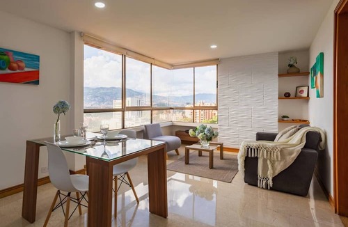 La Aguacatala Apartment | 350MB WiFi in amazing view Medellin Mountains A/C