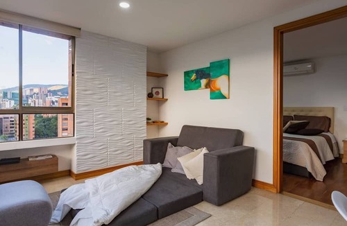 La Aguacatala Apartment | 350MB WiFi in amazing view Medellin Mountains A/C