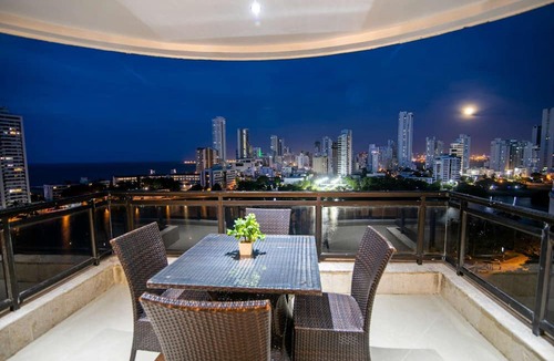 El Laguito Apartment | Luxury 8 Bedroom Penthouse with Private Jacuzzi