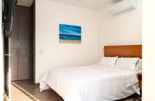 El Poblado Apartment | Charming and Luxury Suite with Panoramic View-2 AC
