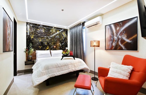 El Poblado Hotel | Luxury Combo Apartments with Jacuzzis and View