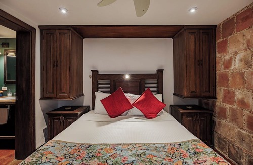 La Florida Apartment | Casa del Reloj EDEN-2 Suites-2 Indoor Patios, Kitchen, Dining Room, Living Room