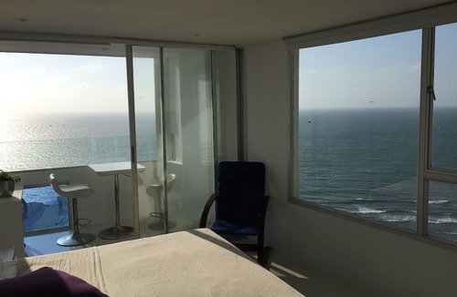 El Laguito Apartment | Spacious And Stylish Oceanfront Apartment