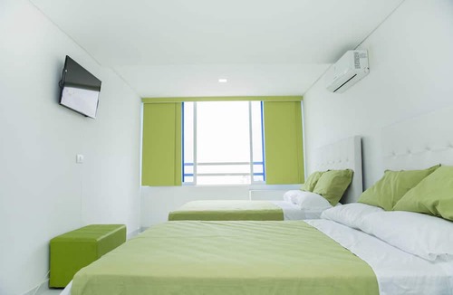 El Laguito Apartment | Lake & Ocean front Family- friendly Apartment