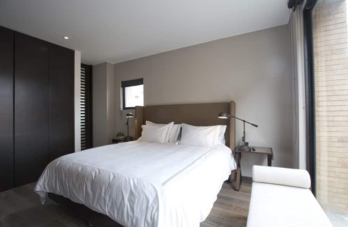 Chico Reservado Apartment | ATTIK SUPERIOR 502/Great Location/WiFi/High Cleanliness Stdr/Self Check In-Out