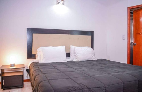 El Poblado Apartment | 6 Bedroom Ac House 7 bathrooms