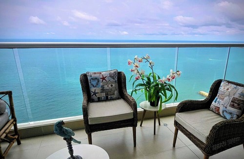 El Laguito Apartment | Spectacular beachfront apartment with pool!