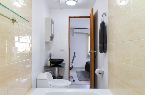 El Poblado Apartment | Studio AC Hot tub Exito Apartment AC Free Guests