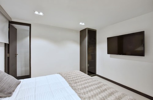 Zona Rosa Apartment | Parque Lleras Luxury 3 br apartment with private pool and jacuzzi