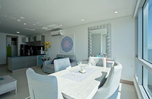 El Laguito Apartment | Beautiful luxury apartment with ocean view balcony