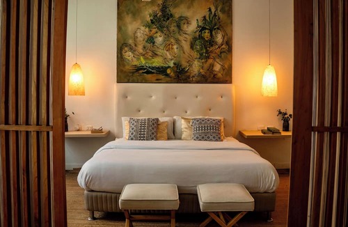 Cartagena Walled City Apartment | Elegant Historic 2BR Retreat in the Heart of the Old City. Cartagena de Indias.