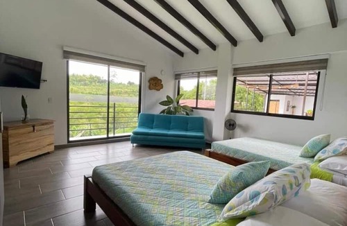 Quimbaya Cottage | BEAUTIFUL MODERN FARM NEAR PANACA