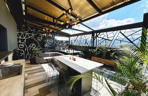 La Candelaria Apartment | Luxury Suite - Rooftop, Jacuzzi & Balcony