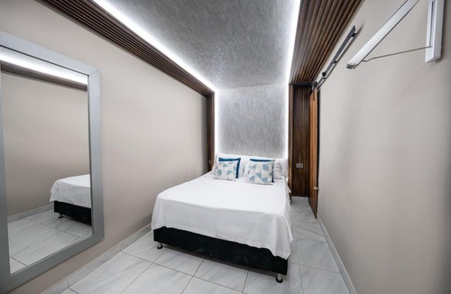 Zona Rosa Apartment | Amazing 5 bedroom with Incredible Private Jacuzzi 1 block from LLeras