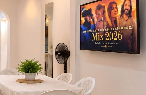Barrio Centro House | Naturyu Home. 6 bedroom Caribbean Retreat in Santa Marta with AC.