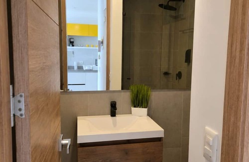 El Rodadero Apartment | Cozy 1-bedroom apartment with AC in peaceful Santa Marta
