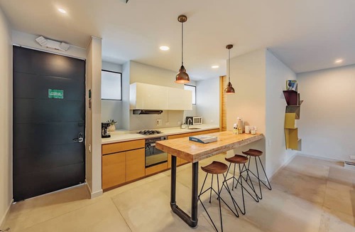 Lalinde Apartment | Top Duplex PH | Jacuzzi & AC in Provenza