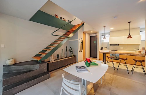 Lalinde Apartment | Top Duplex PH | Jacuzzi & AC in Provenza