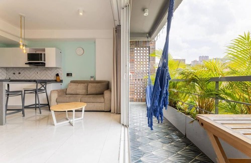 El Poblado Apartment | Utopia 5.East - Modern Loft AC Wi-Fi Self Check-In