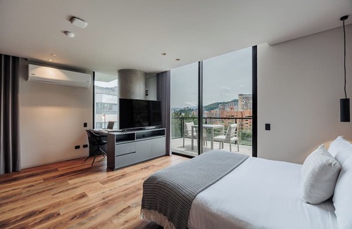 Los Naranjos Apartment | Kiin Living- "Child-free coliving"